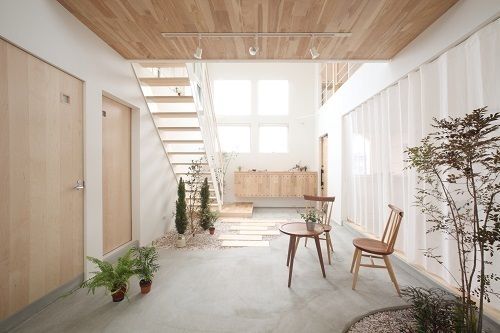 Kofunaki House, ALTS DESIGN OFFICE ALTS DESIGN OFFICE オリジナルスタイルの 玄関&廊下&階段