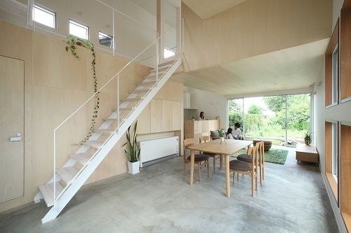 Azuchi House, ALTS DESIGN OFFICE ALTS DESIGN OFFICE Moderne woonkamers