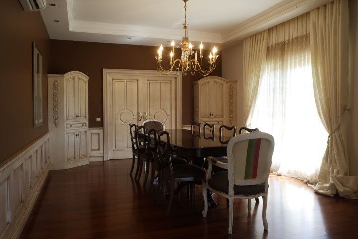 homify Classic style dining room