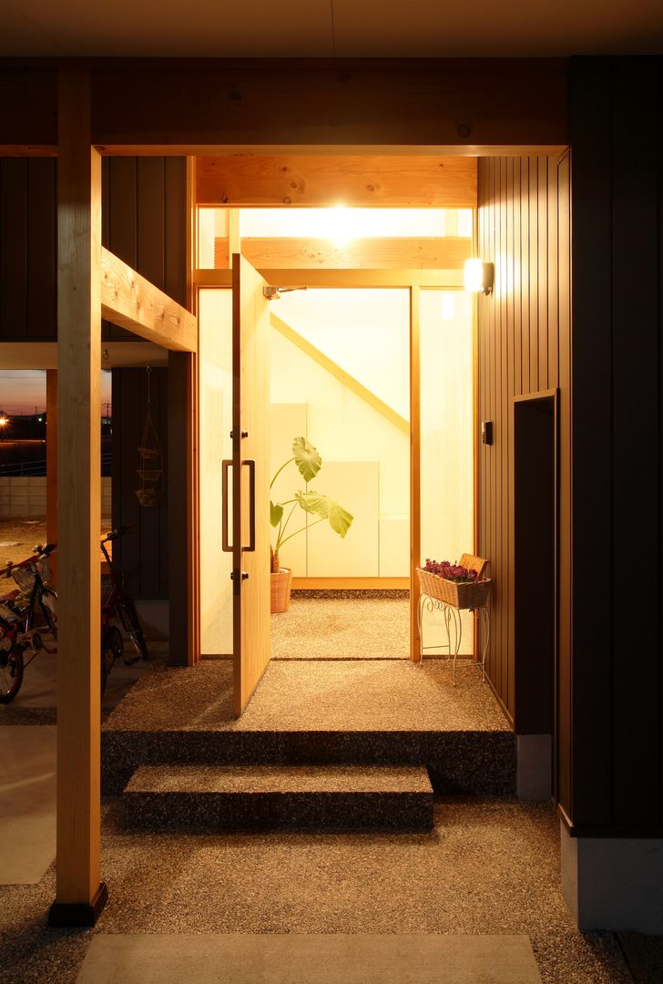 Su-House okayama, 三宅和彦／ミヤケ設計事務所 三宅和彦／ミヤケ設計事務所 Eclectic style houses