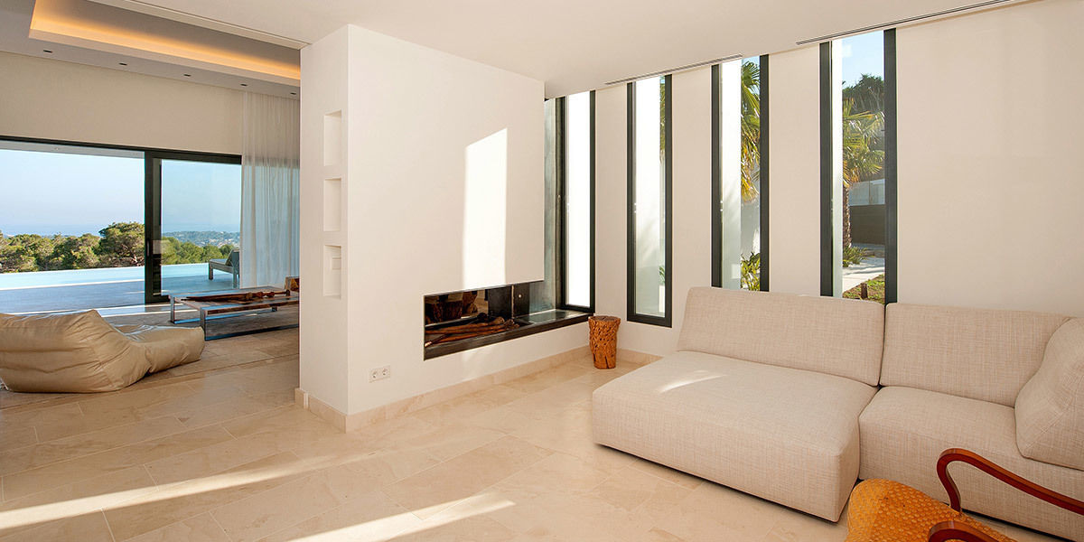 Villa Montesol, Ibiza, STUDIO JAN WICHERS STUDIO JAN WICHERS Modern living room Fireplaces & accessories