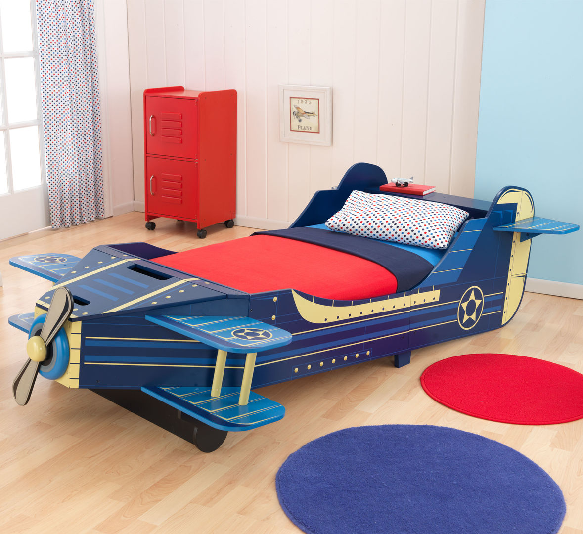 Aeroplane Toddlers Bed Cuckooland Детская комната в стиле модерн Кровати