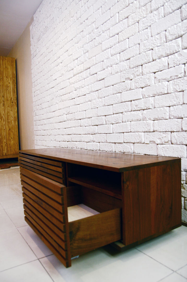 D walnut line Ⅰ, Design-namu Design-namu Гостиная в классическом стиле Мебель для медиа комнаты