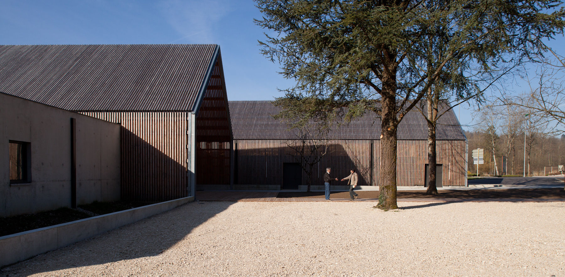 MAISON DU LAC D'AIGUEBELETTE, FABRIQUES ARCHITECTURES PAYSAGES FABRIQUES ARCHITECTURES PAYSAGES Bedrijfsruimten Musea