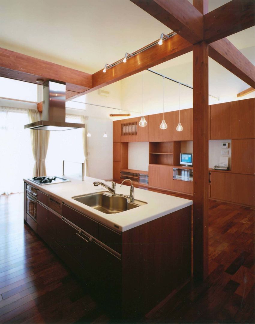 House of the big roof, Sakurayama-Architect-Design Sakurayama-Architect-Design Modern kitchen