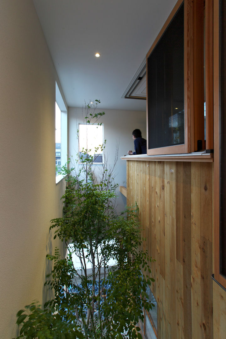 OH! house, Takeru Shoji Architects.Co.,Ltd Takeru Shoji Architects.Co.,Ltd Casas eclécticas