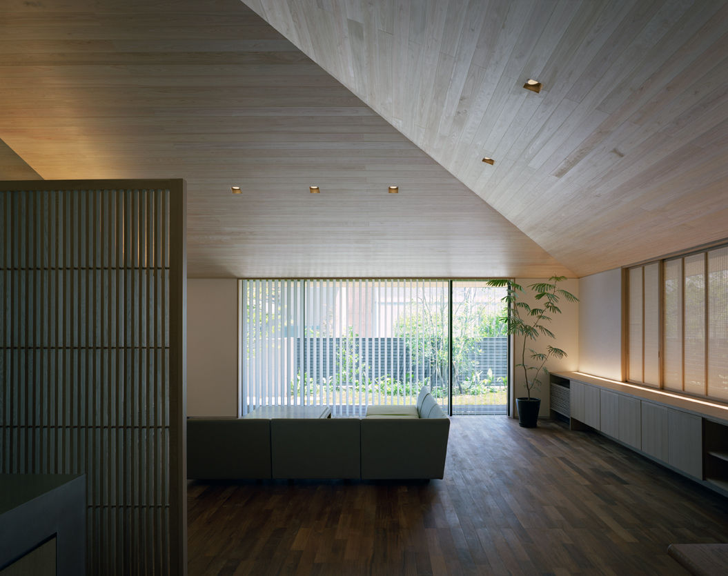 House in Satsuma, 柳瀬真澄建築設計工房 Masumi Yanase Architect Office 柳瀬真澄建築設計工房 Masumi Yanase Architect Office Case moderne