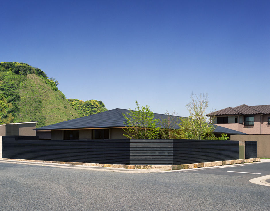 House in Satsuma, 柳瀬真澄建築設計工房 Masumi Yanase Architect Office 柳瀬真澄建築設計工房 Masumi Yanase Architect Office Дома в стиле модерн