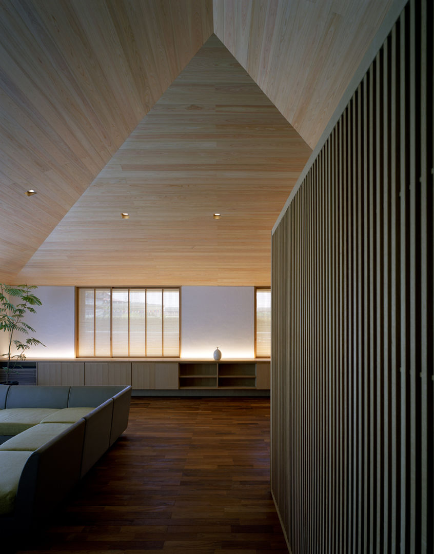 House in Satsuma, 柳瀬真澄建築設計工房 Masumi Yanase Architect Office 柳瀬真澄建築設計工房 Masumi Yanase Architect Office Modern Evler