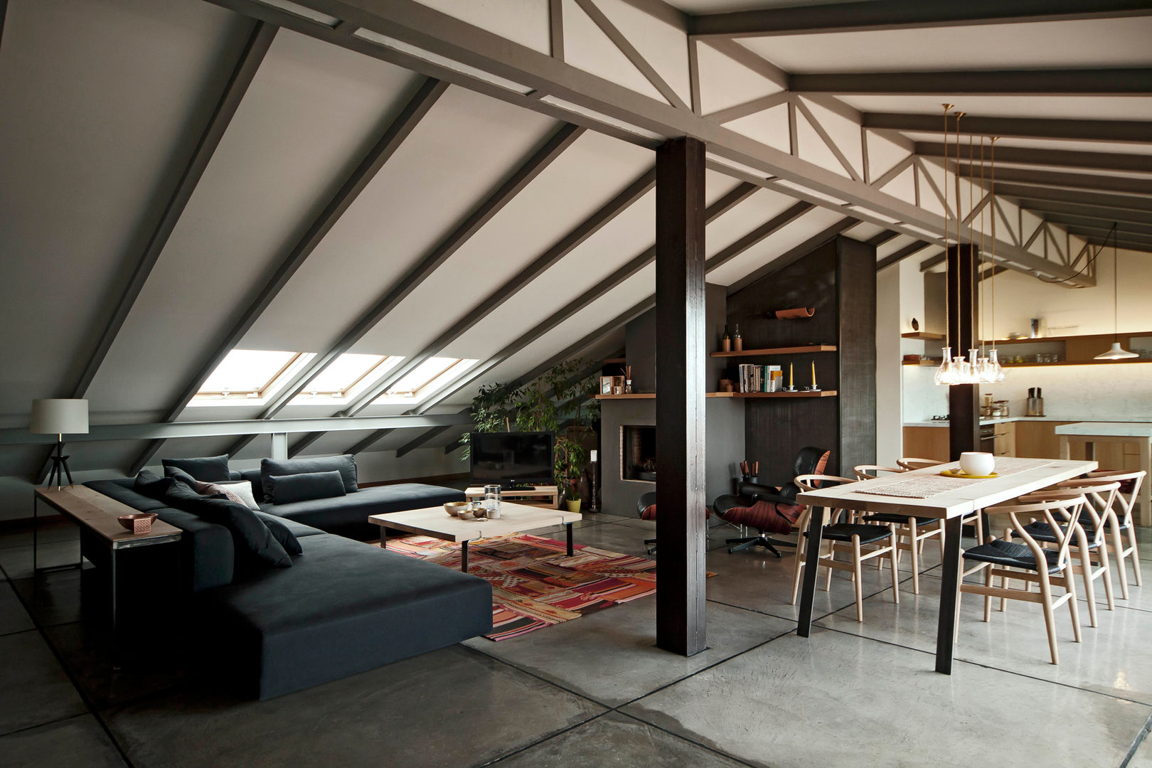 Loft Conversion In Nisantasi, FLAT C/ ARCHITECTURE FLAT C/ ARCHITECTURE Modern home