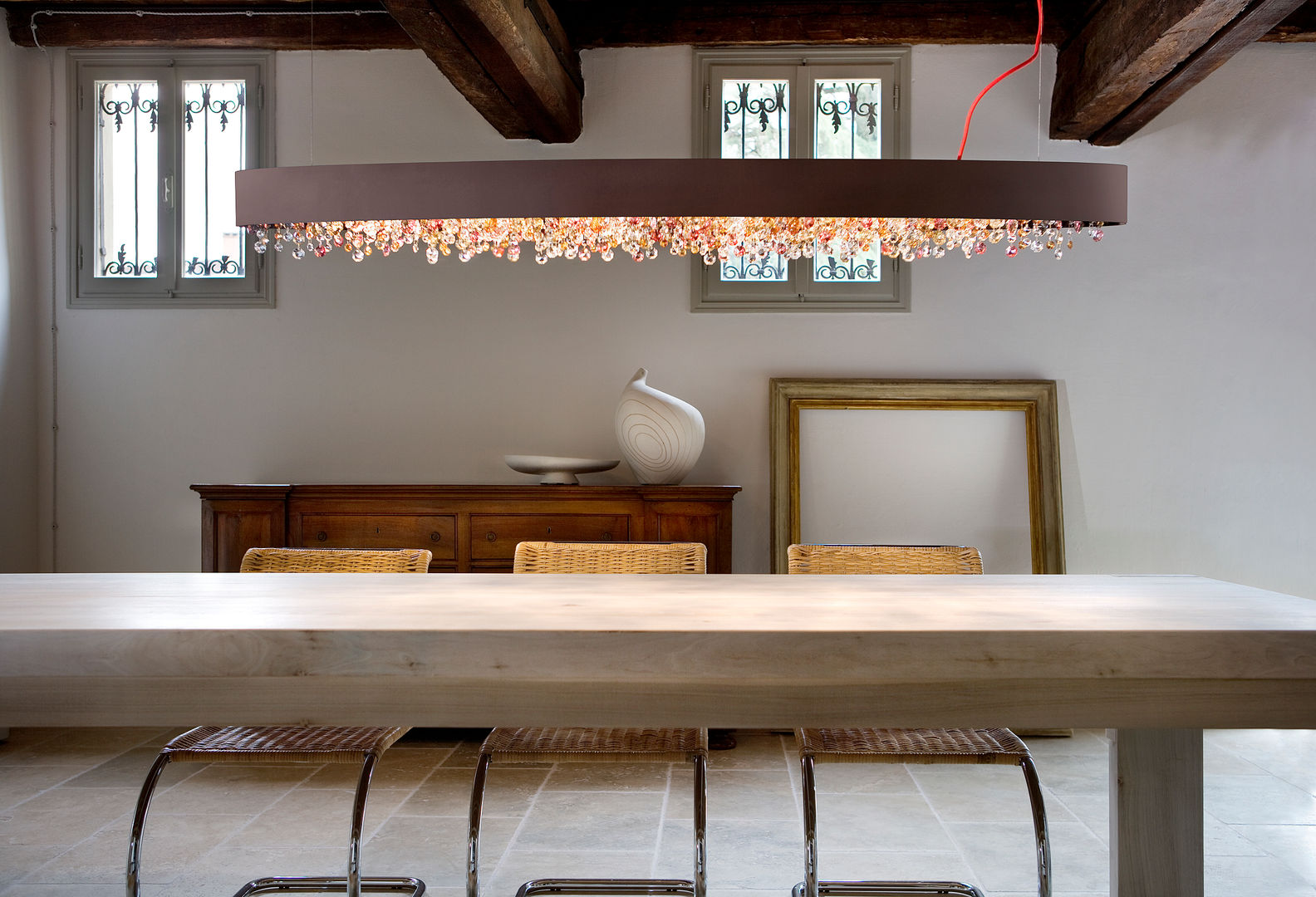 A real winner, from the Venice area Italian Lights and Furniture Ltd Salas de jantar modernas Iluminação