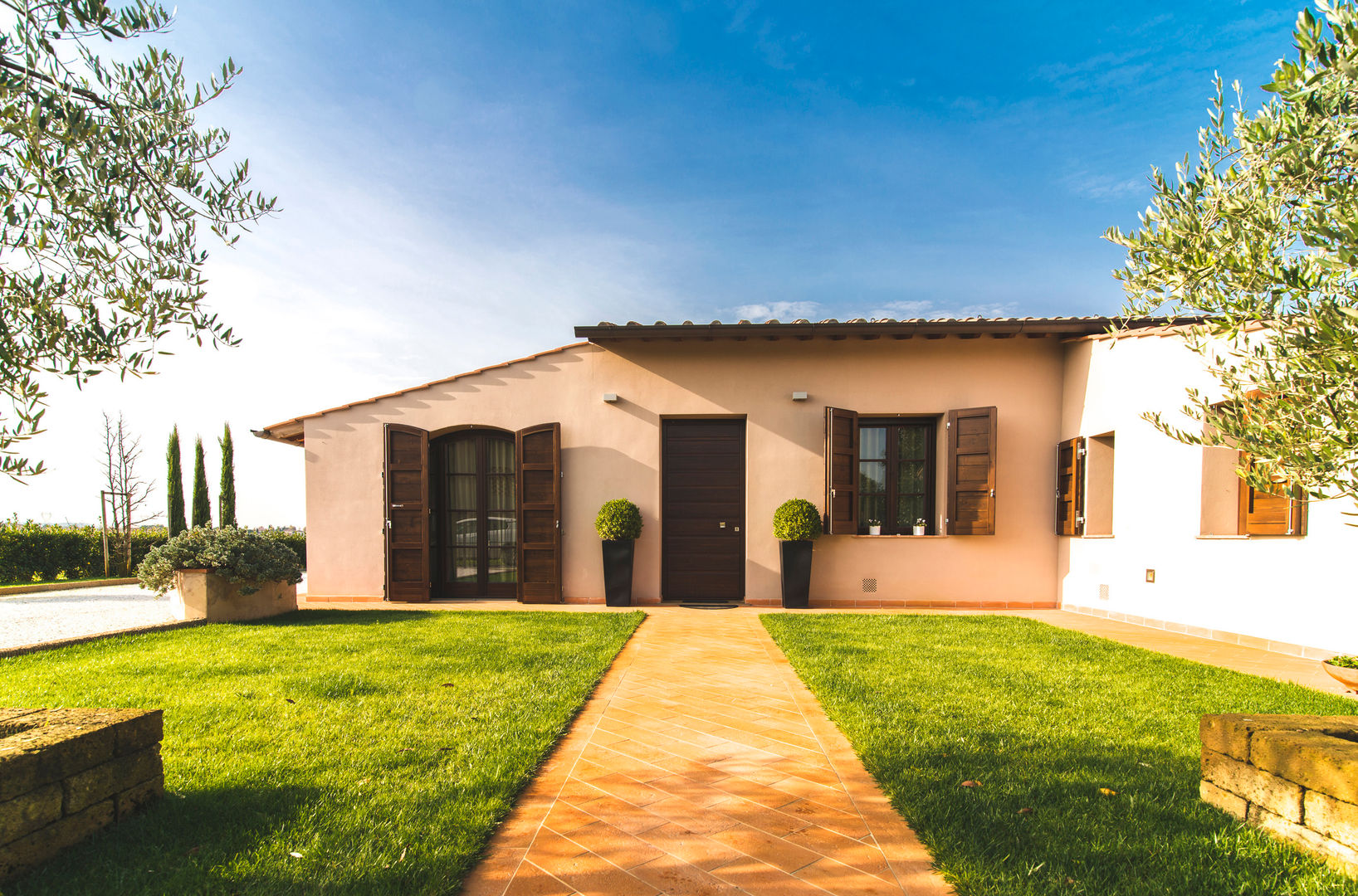 casa unifamiliare nella campagna toscana, enrico marradini ARCHITETTO enrico marradini ARCHITETTO Salas de jantar minimalistas