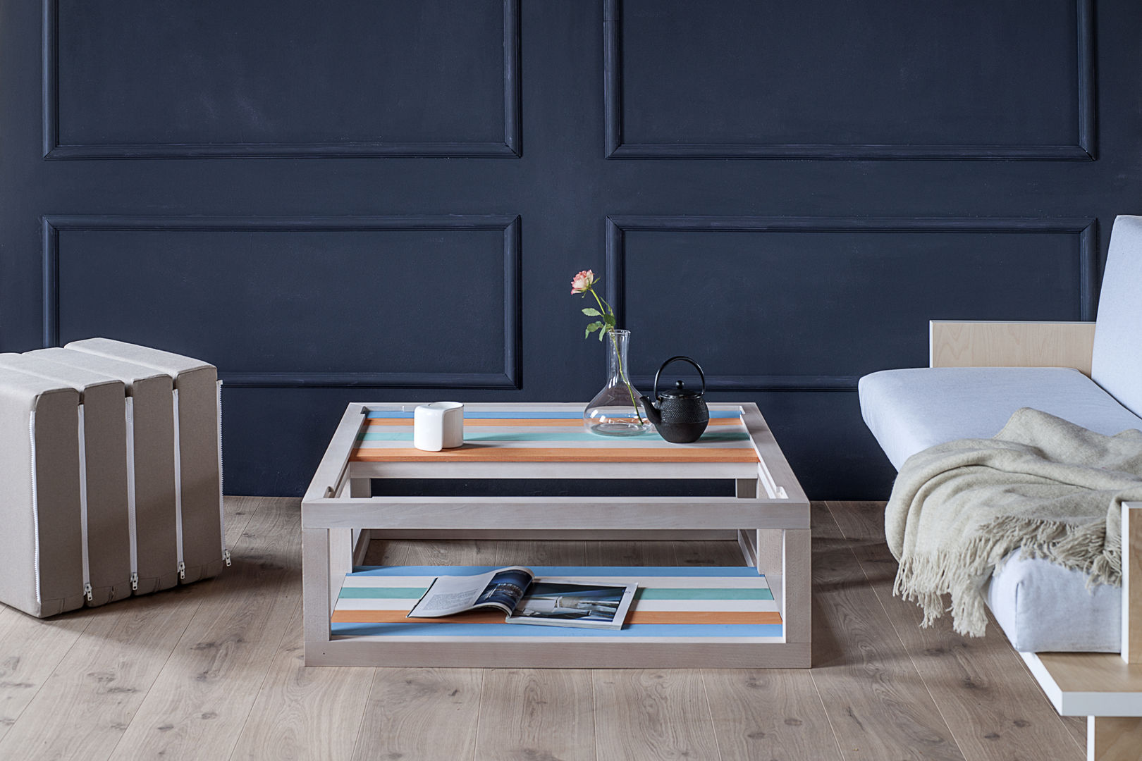 homify Living room Side tables & trays