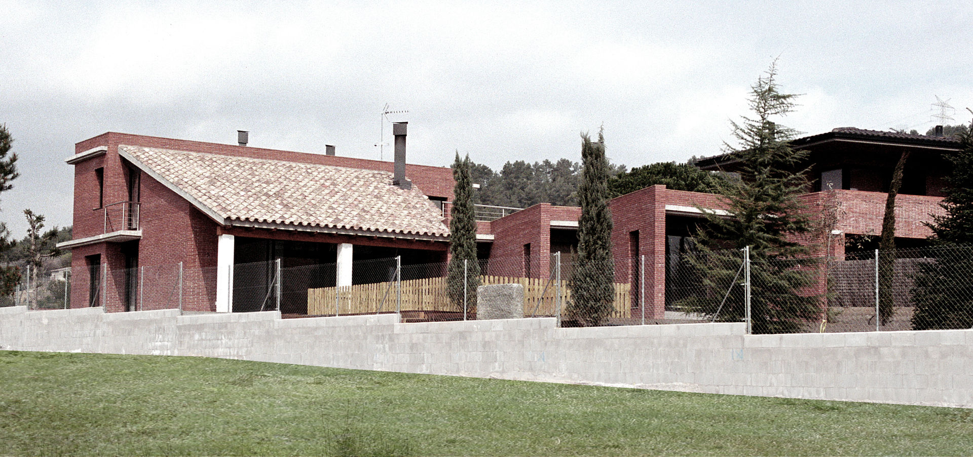 Fachada Sur FG ARQUITECTES Casas modernas