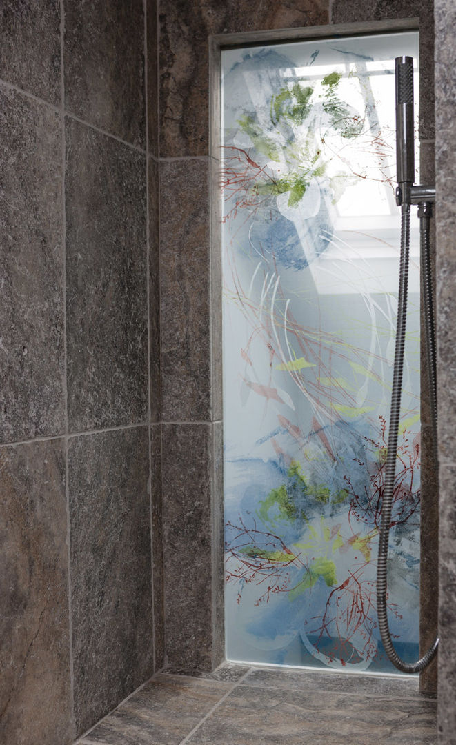 Bespoke Shower Screen, Michele Oberdieck Textile Design Michele Oberdieck Textile Design Bathroom Textiles & accessories