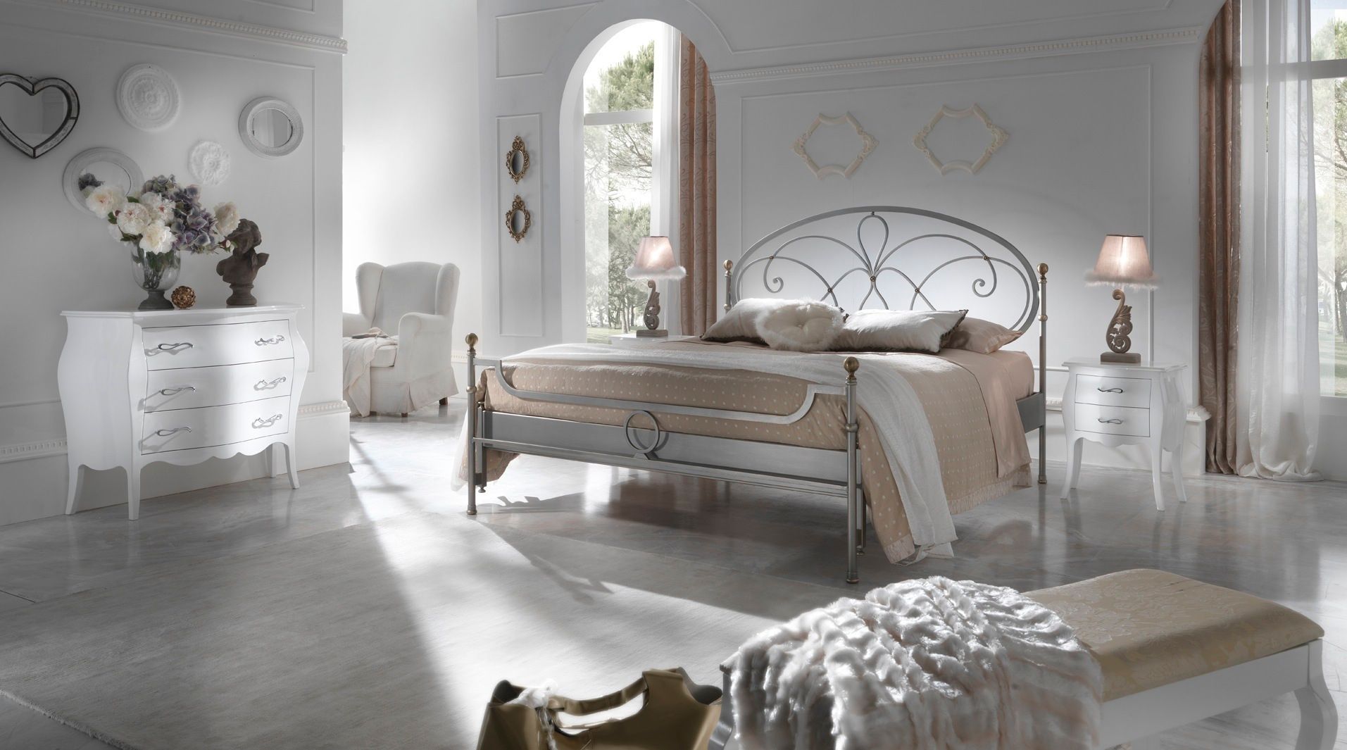 Letti in ferro battuto, Ferrari Arredo & Design Ferrari Arredo & Design Phòng ngủ phong cách thực dân Beds & headboards