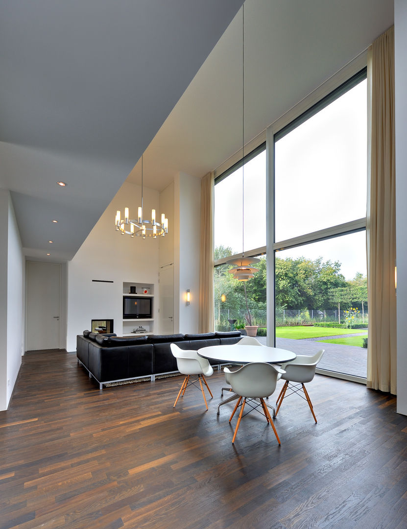 Remisenwohnhaus im Denkmal Ensemble Berlin, Möhring Architekten Möhring Architekten Living room