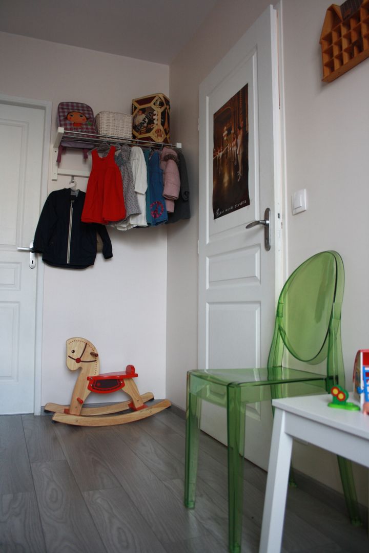 Une chambre pour Charles et Lucie, Geraldine Carbillet ARCHITECTURE INTERIEURE Geraldine Carbillet ARCHITECTURE INTERIEURE Dormitorios infantiles clásicos