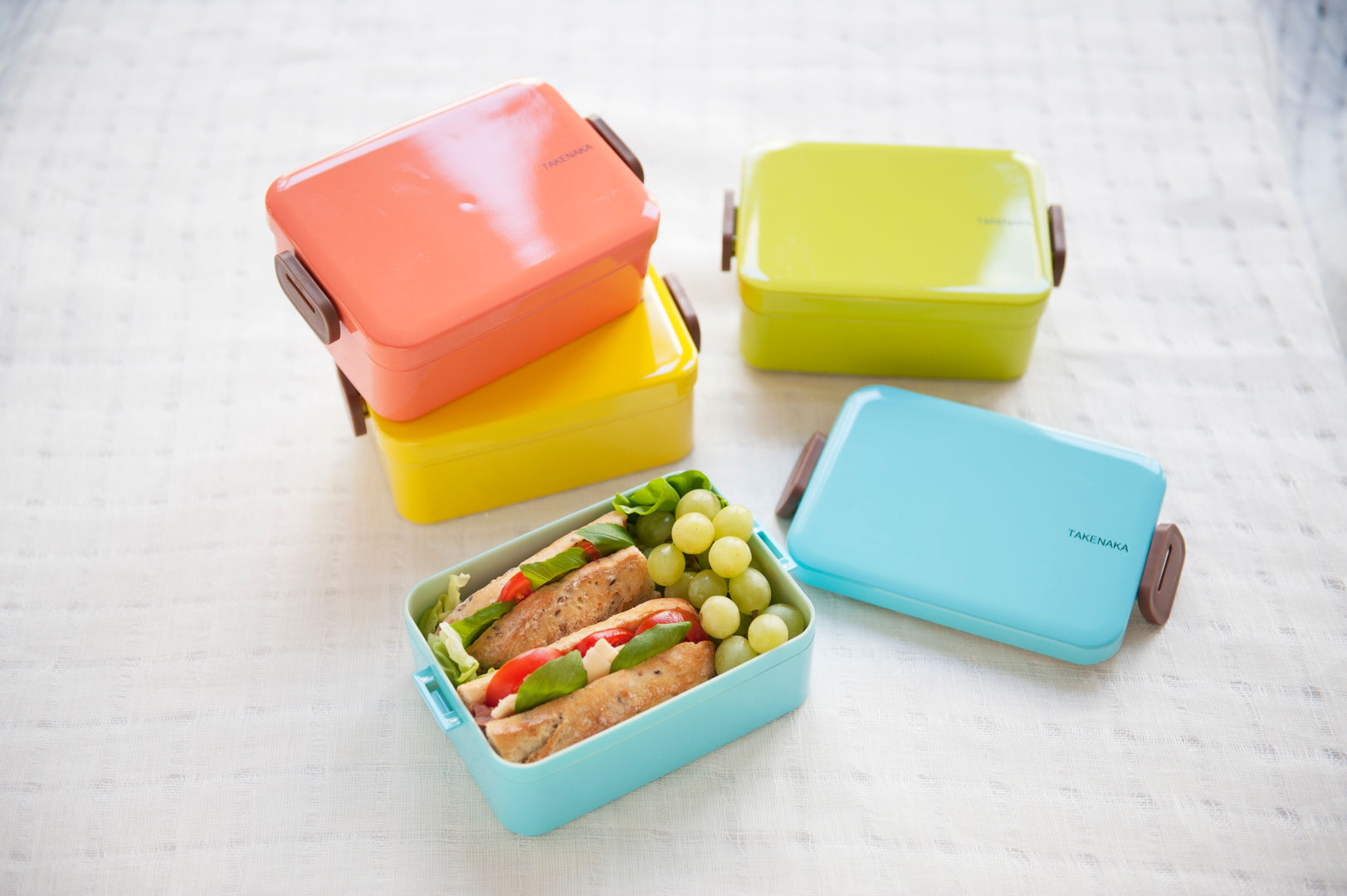 TAKENAKA BENTO BOX, ABingPlus ABingPlus Cozinhas modernas Talheres, louça e copos