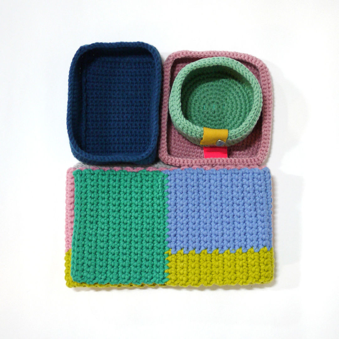 니트리스 & 니트리트 / Knit-ris & Knit-reet, ATELIER JUNNNE ATELIER JUNNNE Scandinavian style study/office Accessories & decoration