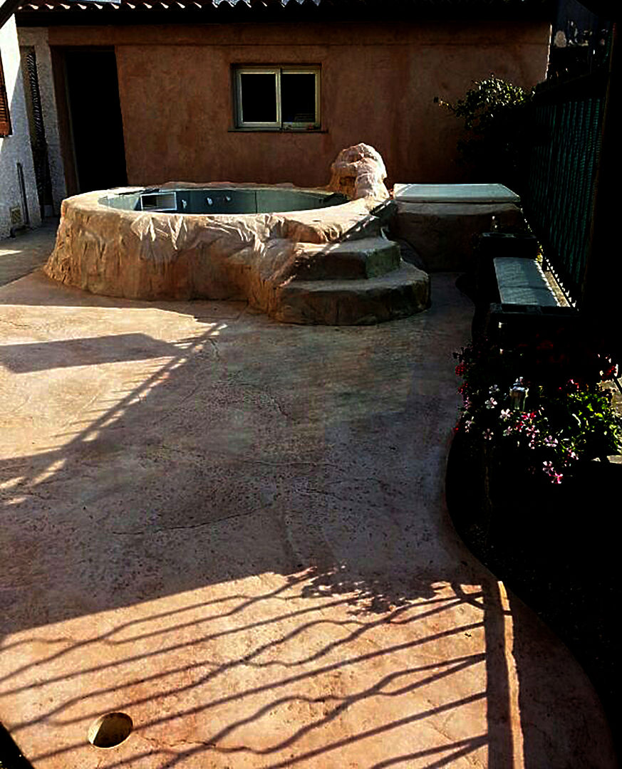 Roccia Artificiale, Pavimento Moderno Pavimento Moderno Tropical style pool Pool