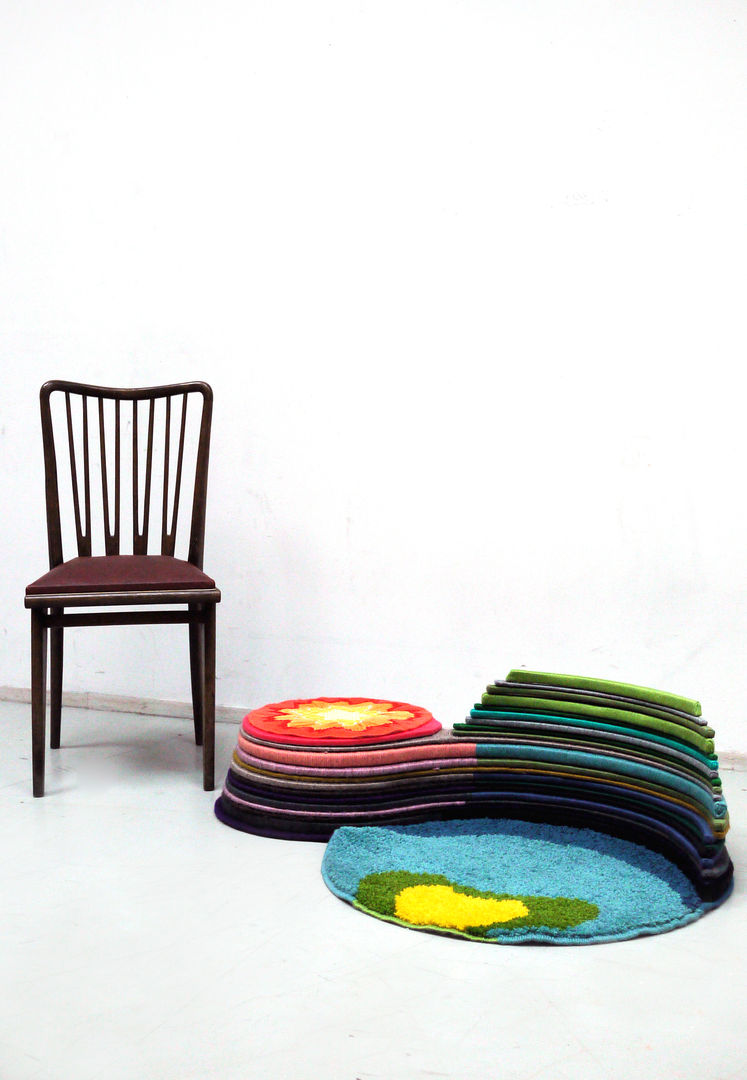 Carpet's Oasis, ATELIER JUNNNE ATELIER JUNNNE Living room Side tables & trays