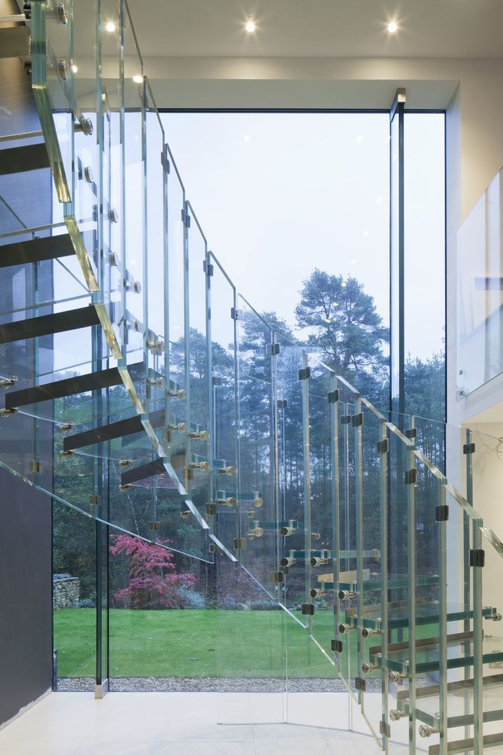 Glastreppen, Glasböden, Glasfassade und Eingangsportal in Surrey, England, Siller Treppen/Stairs/Scale Siller Treppen/Stairs/Scale درج زجاج