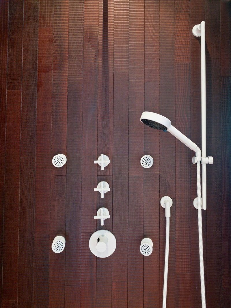 homify Minimalist style bathrooms Fittings