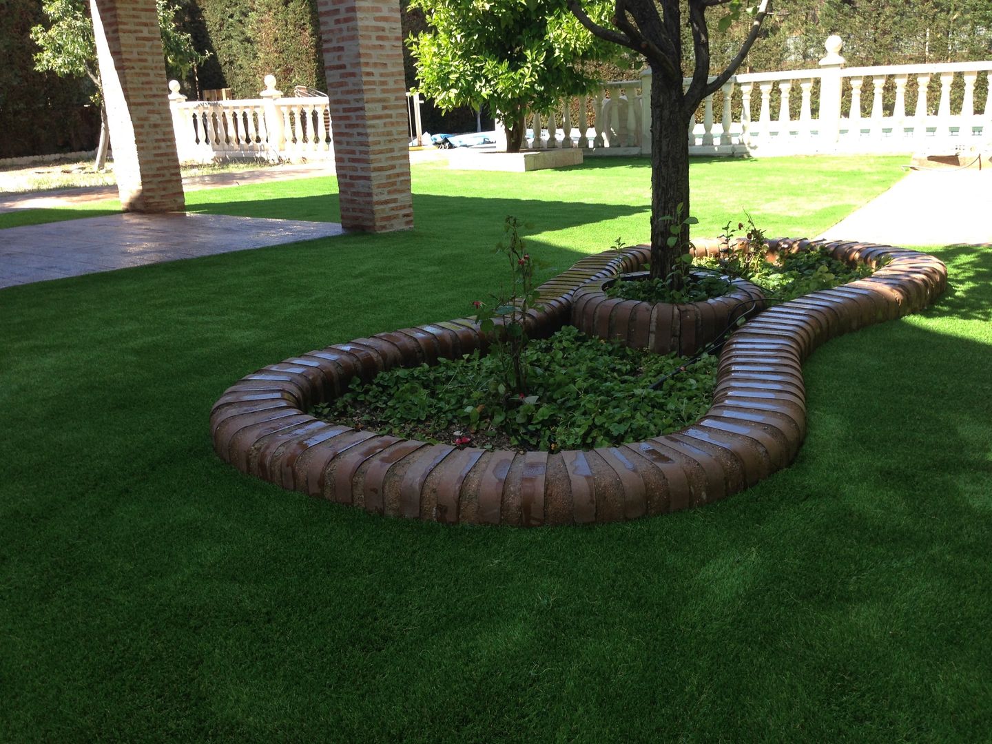 Césped artifial jardinería, Allgrass Solutions Allgrass Solutions Moderne tuinen