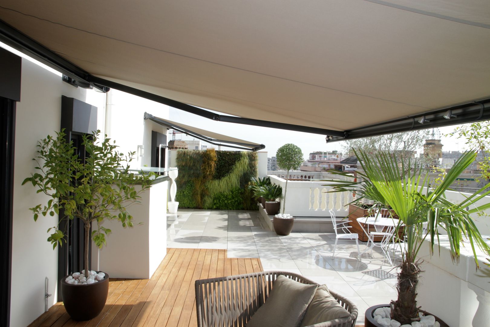 terrace FG ARQUITECTES Modern style balcony, porch & terrace