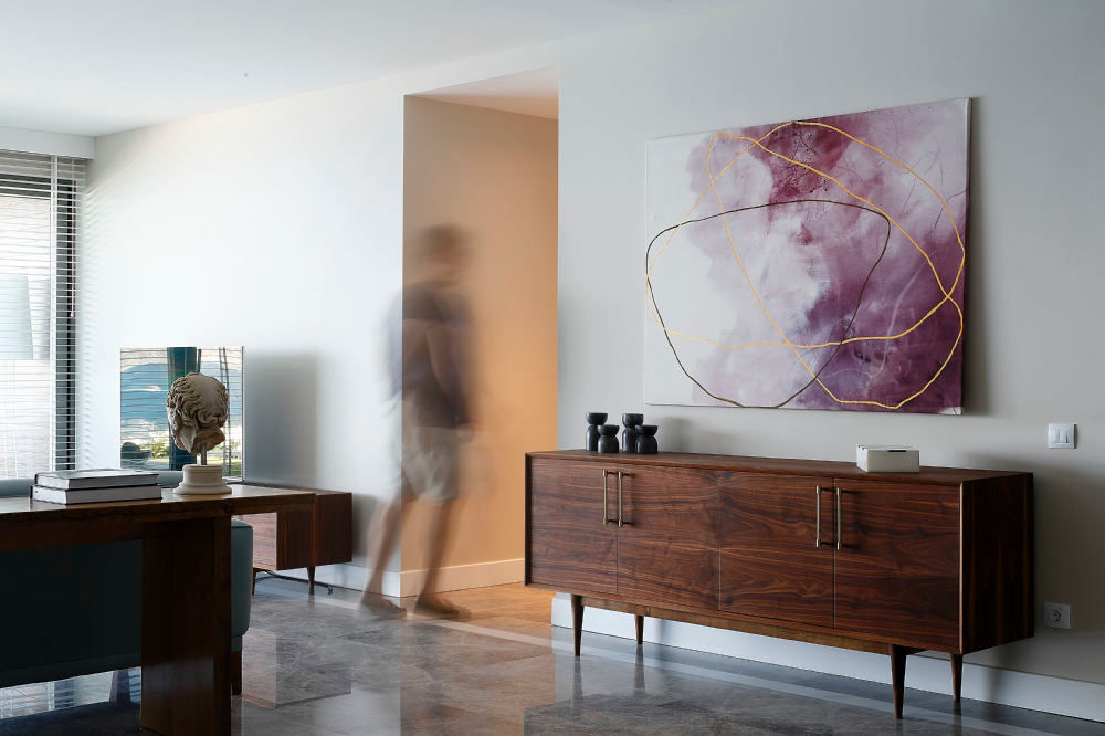 OLABELLA // RESIDENTIAL PROJECT, Escapefromsofa Escapefromsofa Modern living room Cupboards & sideboards