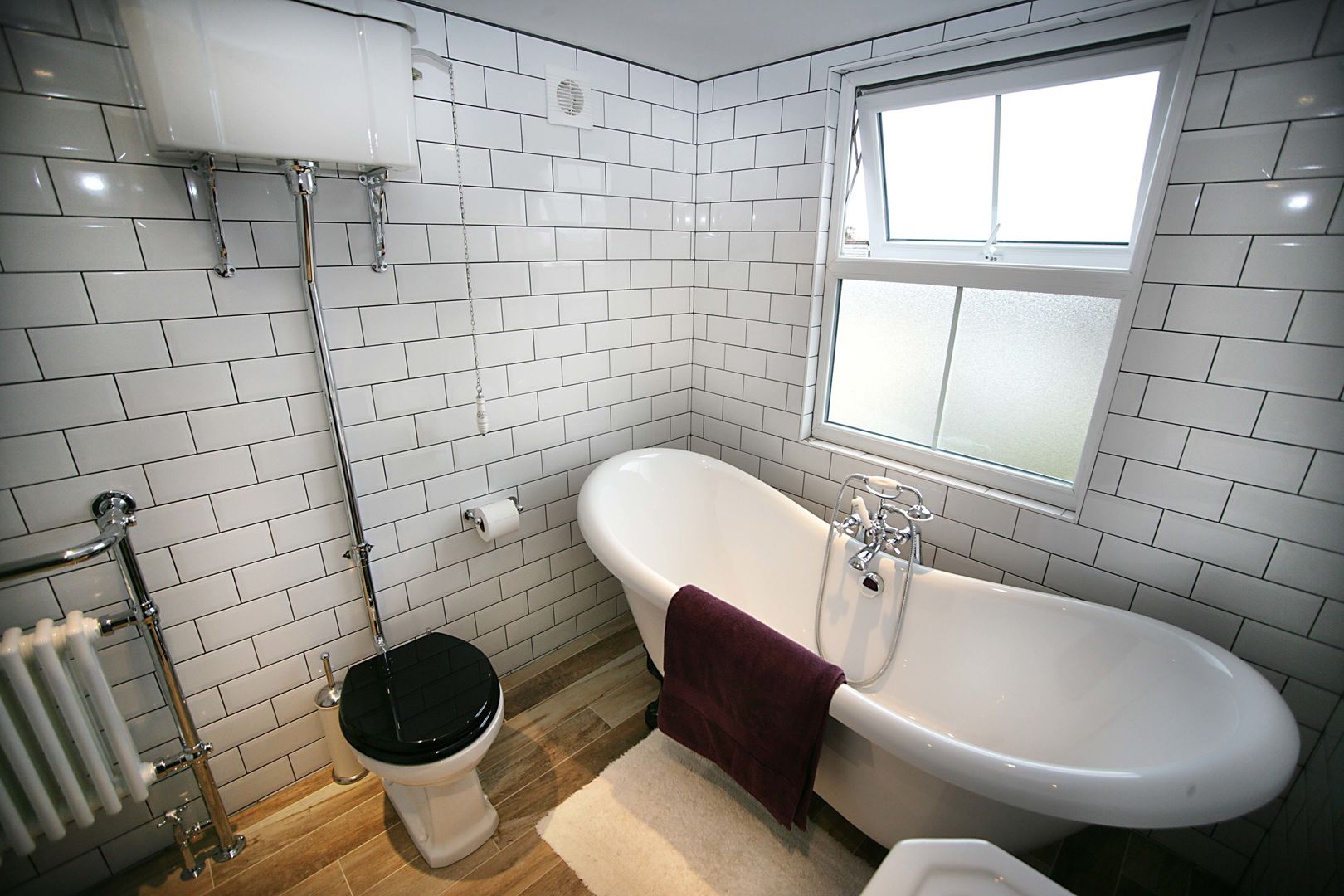 Ensuite Loft Bathroom A1 Lofts and Extensions Industrial style bathroom Bathtubs & showers