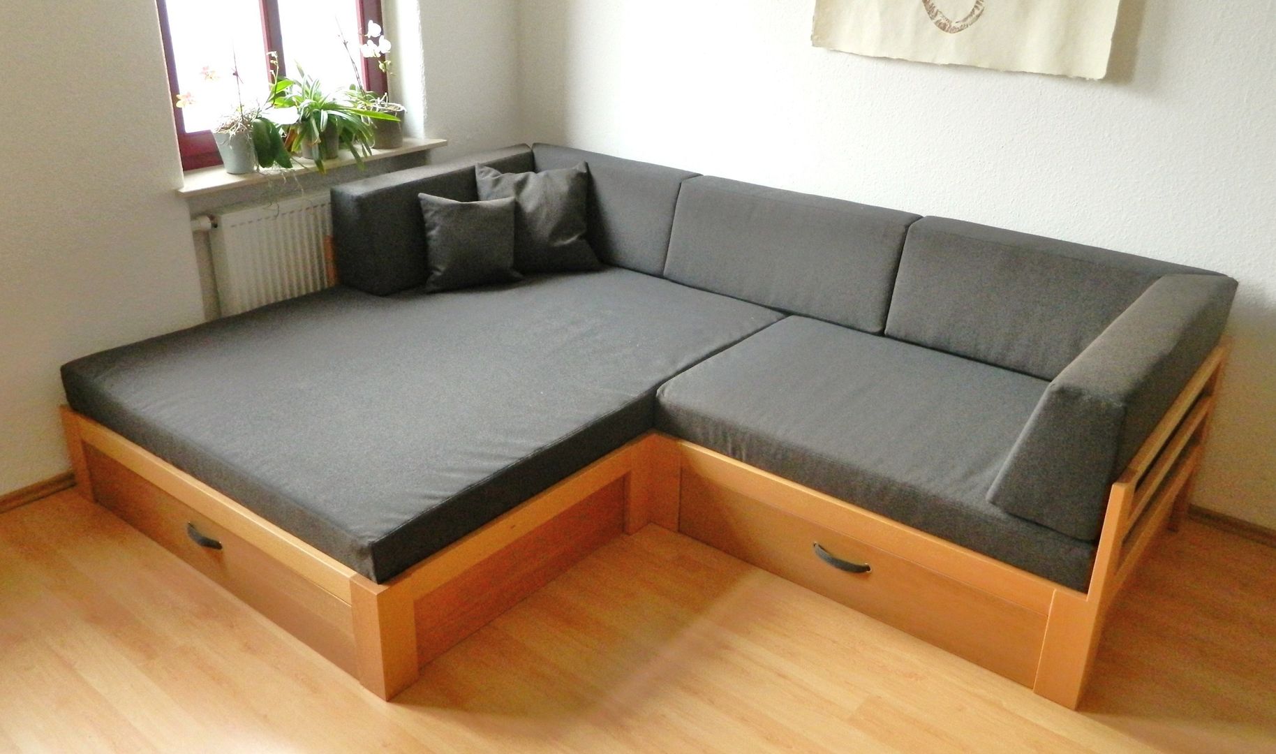 Sofa mit viel Stauraum TRaumkonzepte Raumausstattung und Polsterei Moderne Wohnzimmer Sofas und Sessel