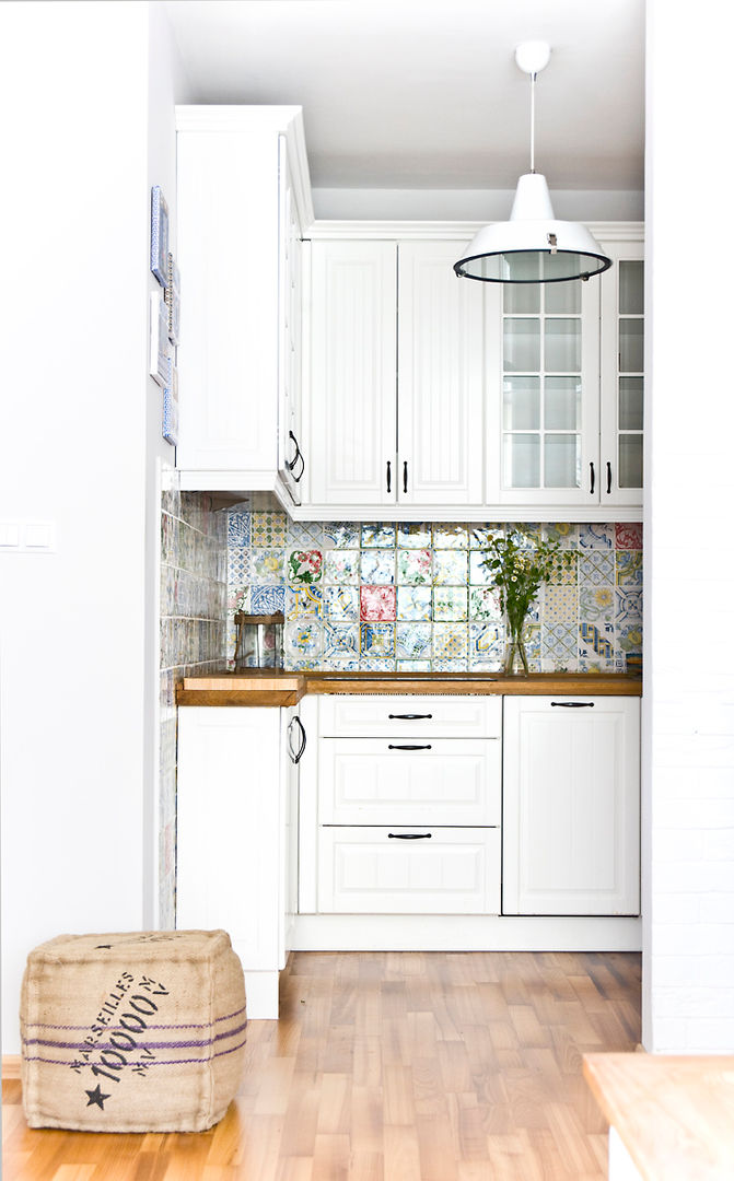 Mieszkanie letnie., Miśkiewicz Design Miśkiewicz Design Mediterranean style kitchen