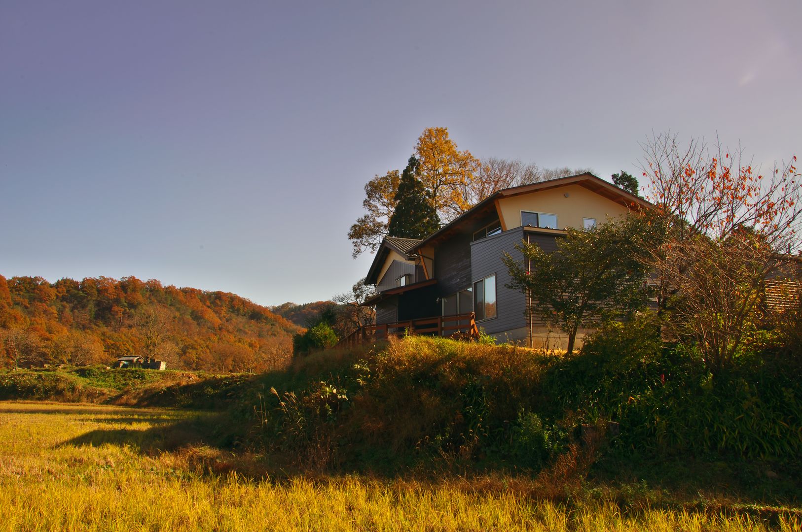 エンマハウス, ＤＥＭＵ建築設計事務所 ＤＥＭＵ建築設計事務所 Casas rústicas