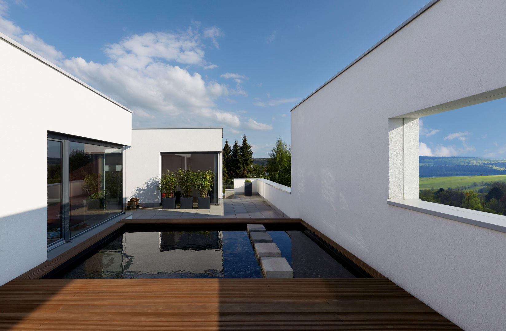 Mehrfamilienhaus_H, Fachwerk4 | Architekten BDA Fachwerk4 | Architekten BDA モダンデザインの テラス