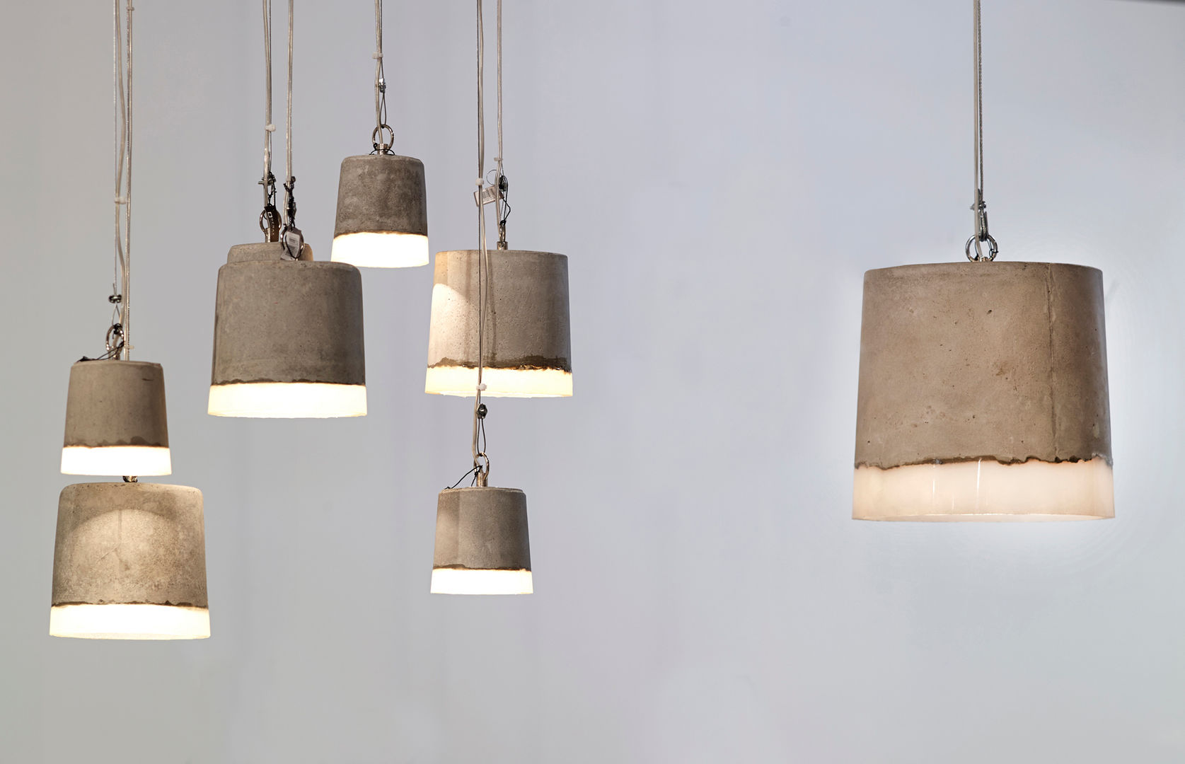 CONCRETE pendant lamps, RENATE VOS product & interior design RENATE VOS product & interior design Кухня в стиле лофт Освещение