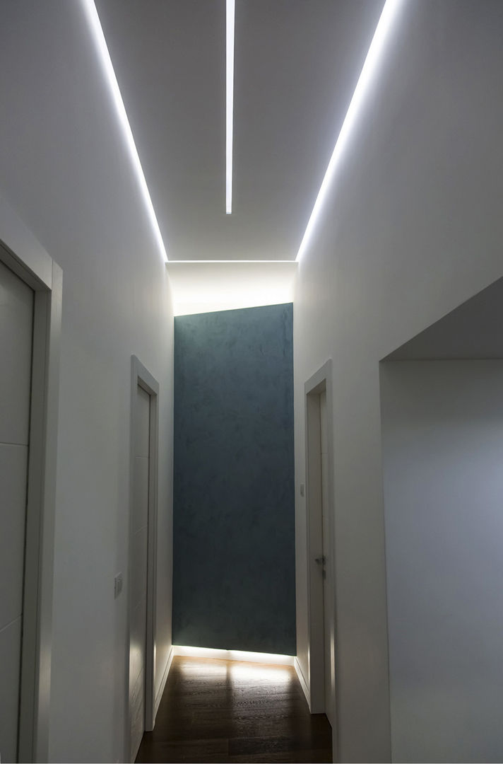 Casa T2A, EStudio Architettura EStudio Architettura Modern corridor, hallway & stairs