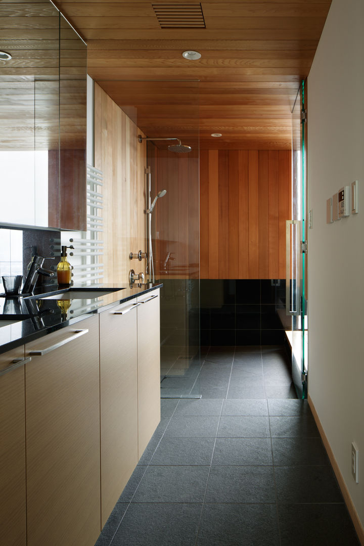 027甲府 I さんの家, atelier137 ARCHITECTURAL DESIGN OFFICE atelier137 ARCHITECTURAL DESIGN OFFICE Asian style bathroom Stone