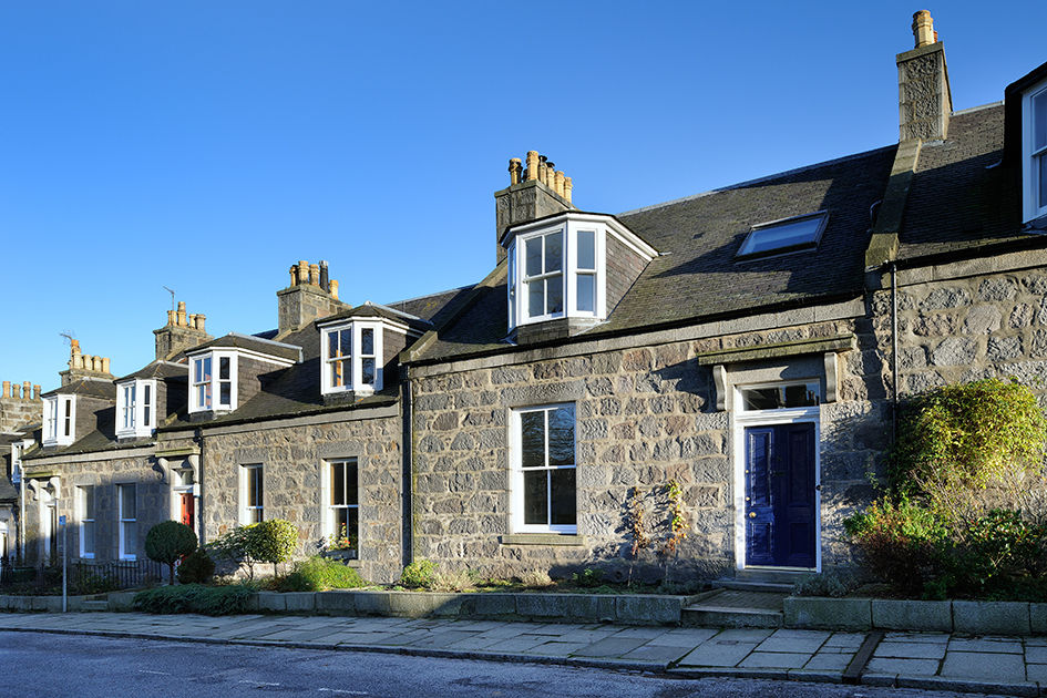 South Crown Street Listed Exterior homify منازل aberdeen,stone,granite,refurbishment,renovation,exterior,door