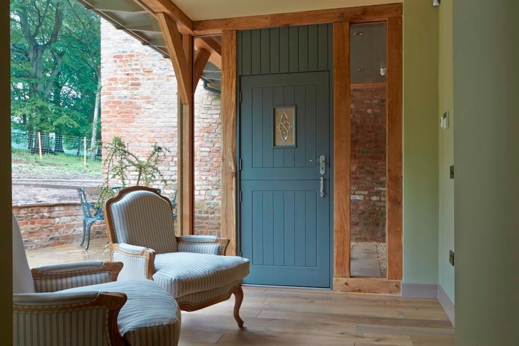 Entrance Porch / Green Oak Architects Scotland Ltd Country style corridor, hallway& stairs