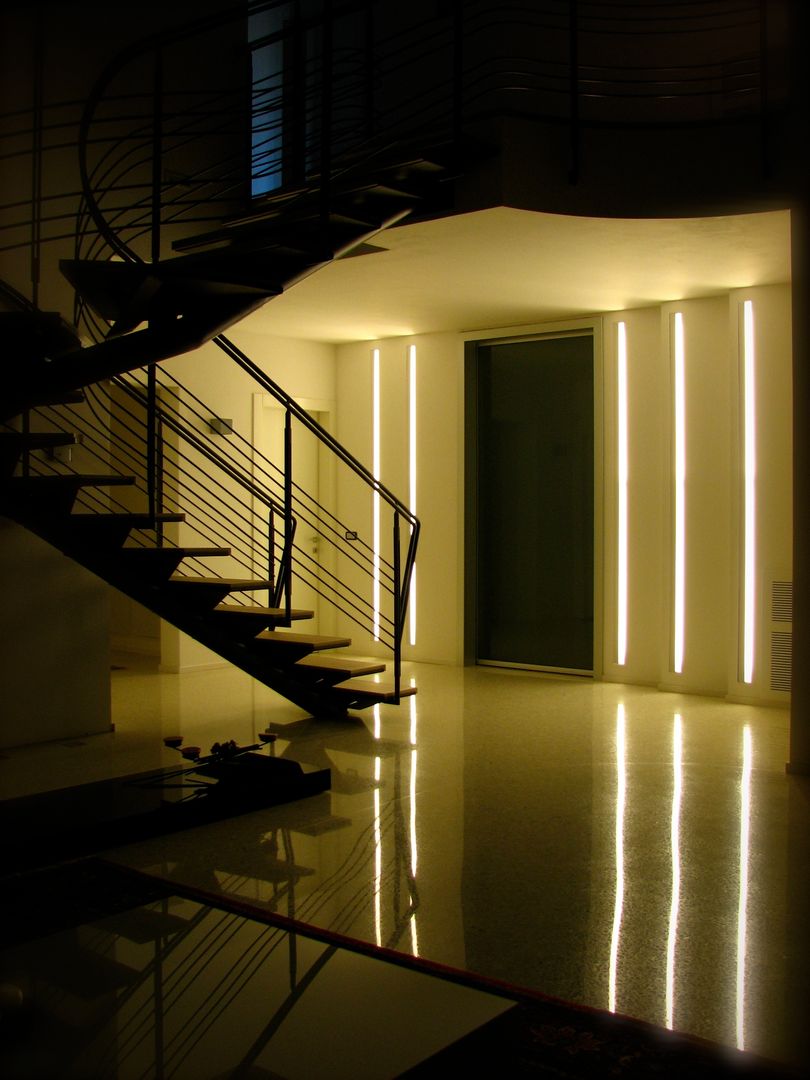 Casa Privata, A+R Architects A+R Architects Minimalistische gangen, hallen & trappenhuizen