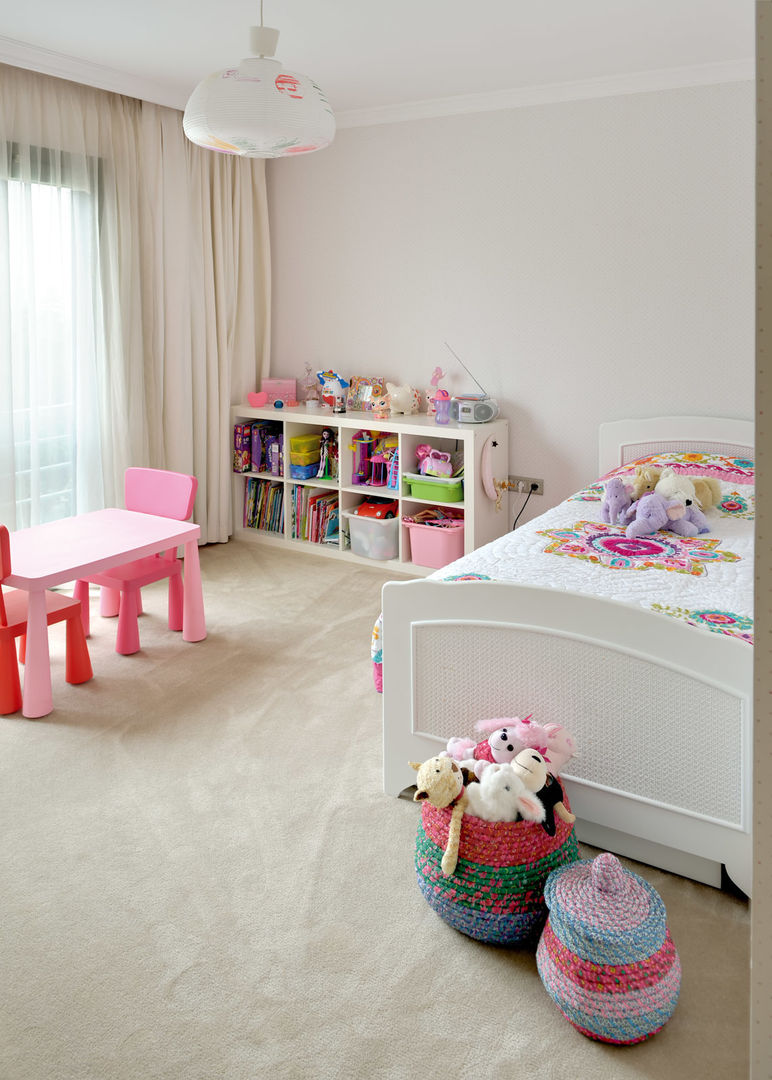 homify Modern nursery/kids room