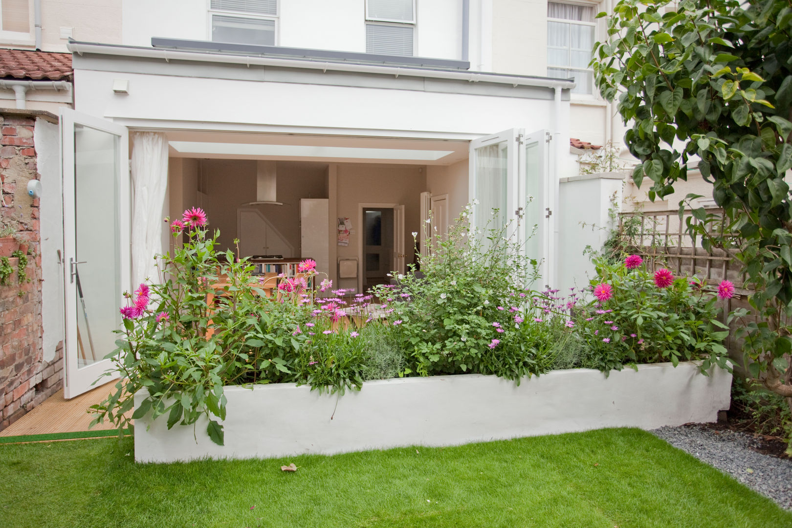 Rear extension and remodelling in Central Bristol Dittrich Hudson Vasetti Architects غرفة السفرة