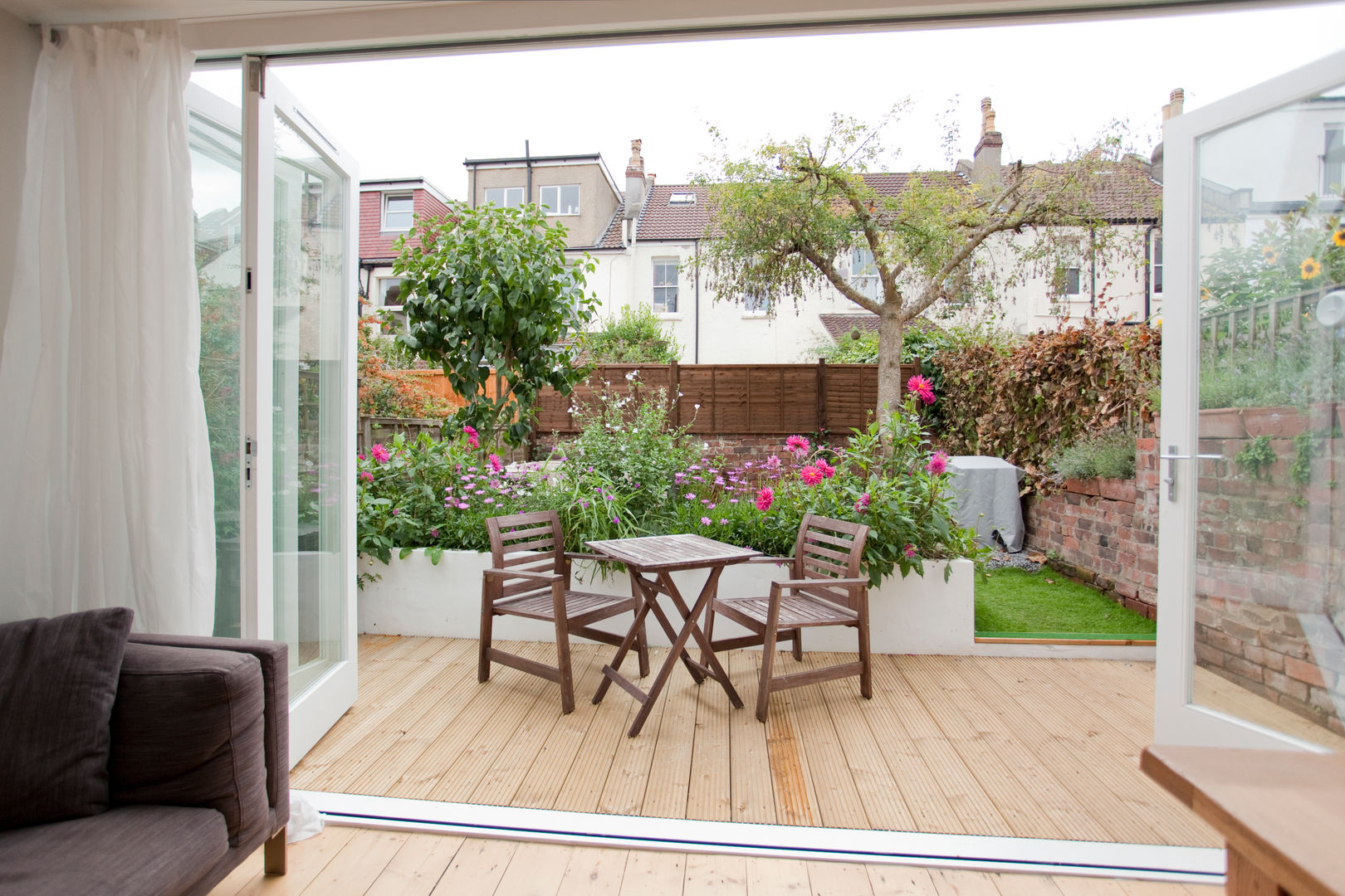 Rear extension and remodelling in Central Bristol Dittrich Hudson Vasetti Architects Livings de estilo moderno