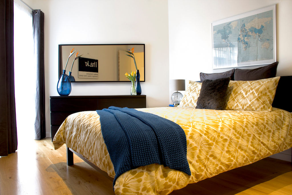 Hampstead Heath Apartment Bhavin Taylor Design Camera da letto eclettica