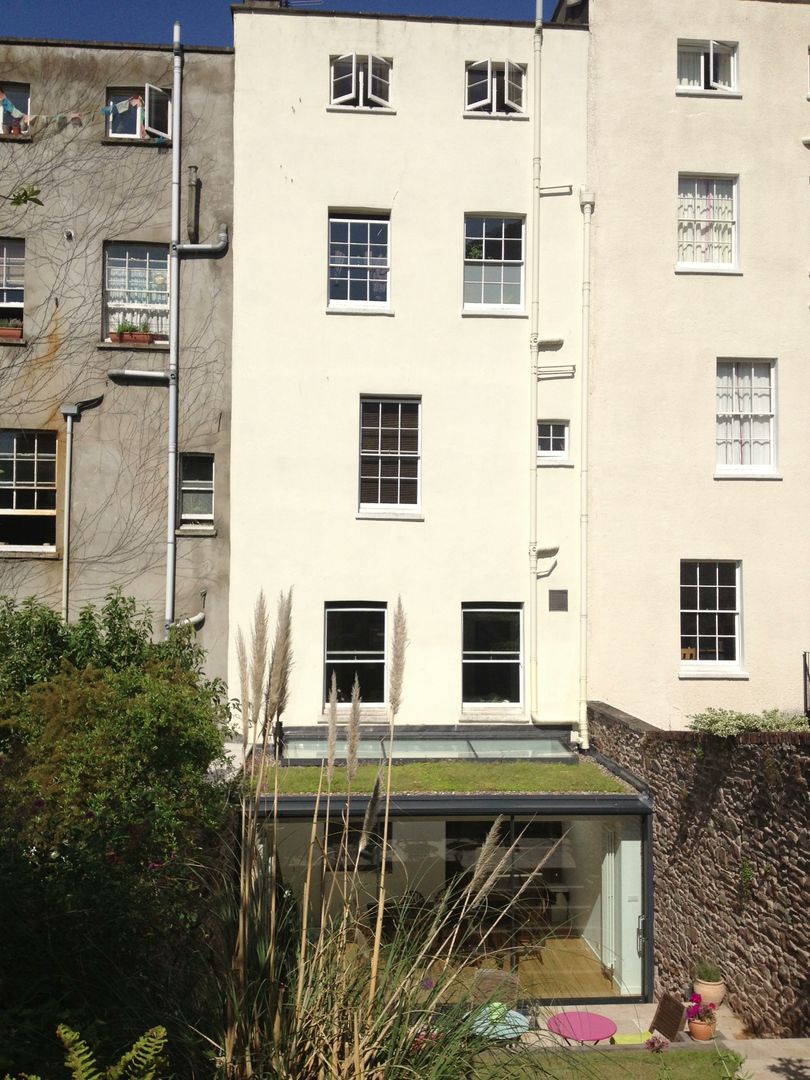 Extension to Grade II* listed building in Clifton Dittrich Hudson Vasetti Architects منازل