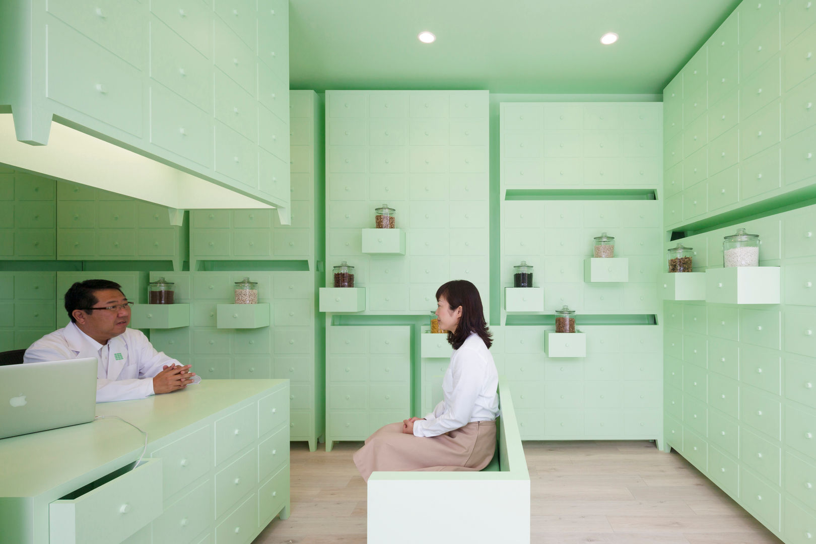 SUMIYOSHIDO Kampo Lounge / 住吉堂鍼灸院, id inc.. id inc.. Commercial spaces Offices & stores