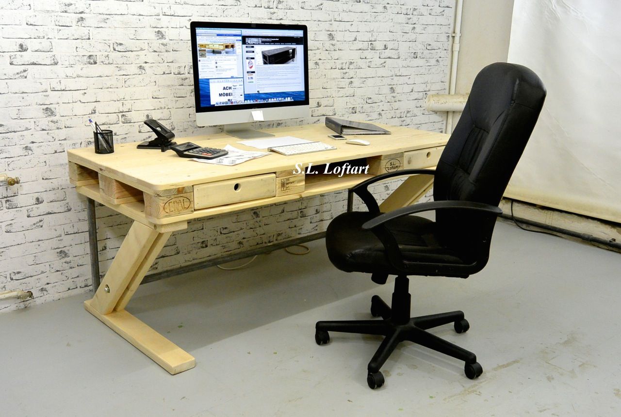 homify مكتب عمل أو دراسة Desks