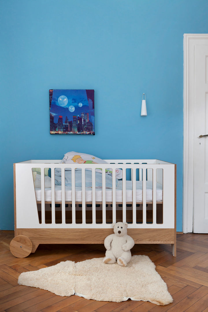 homify Modern Kid's Room Beds & cribs